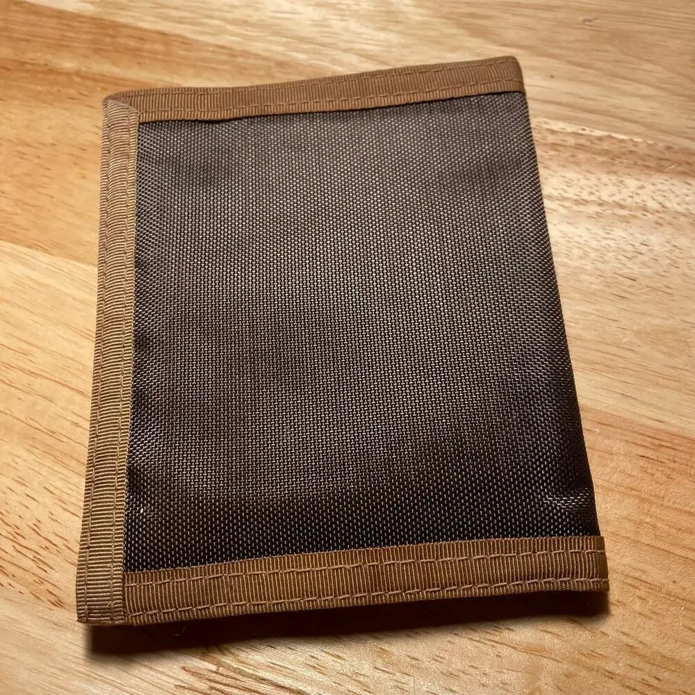 70’s 80’s Levi’s Made in Taiwan True Vintage Brown Fold Wallet
